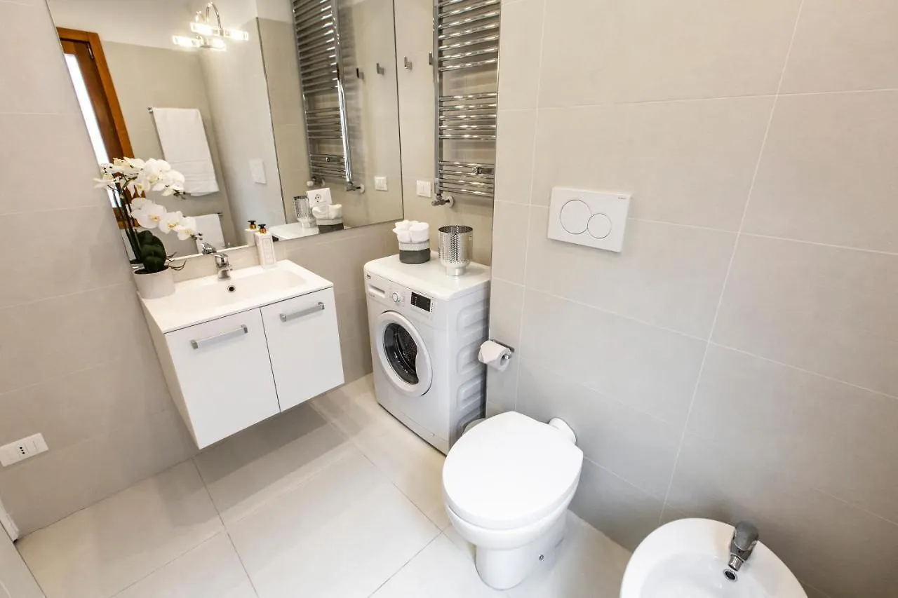 Charming Apartment On The Grand Canal R&R Venedig