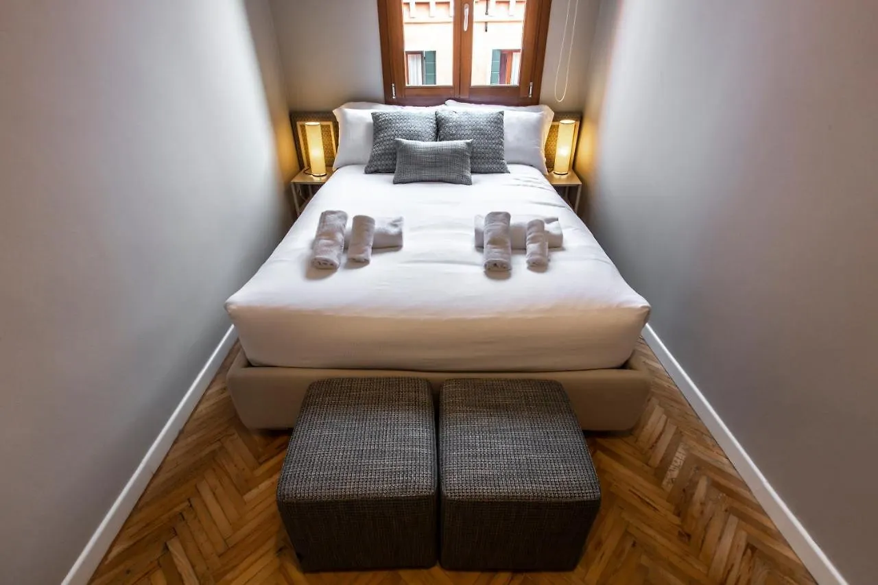 Charming Apartment On The Grand Canal R&R Venedig